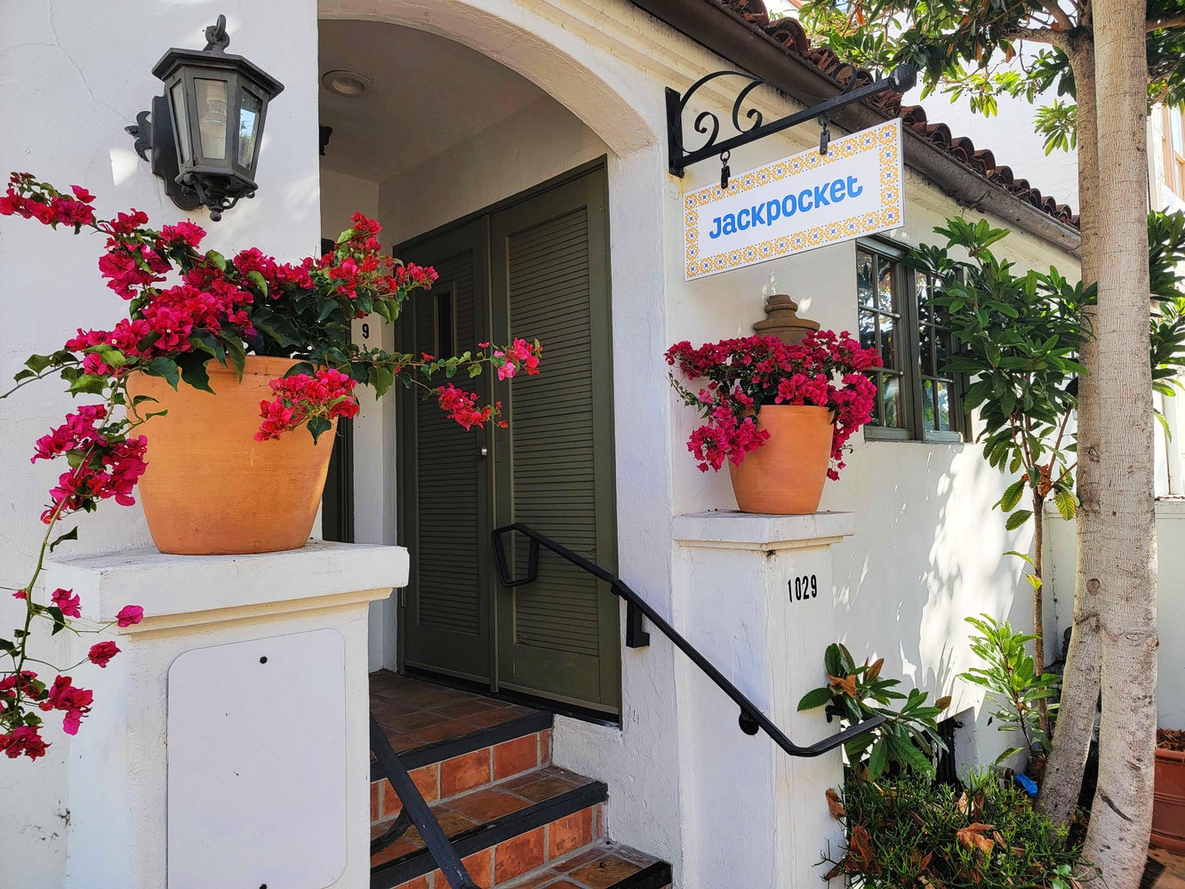 Jackpocket in Santa Barbara